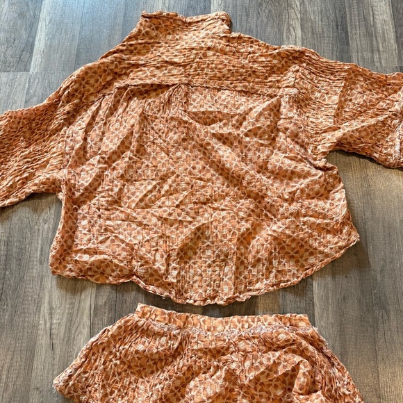 Free People Care FP Linen Daydreamer Set /
Sand Combo - Picture 15 of 16